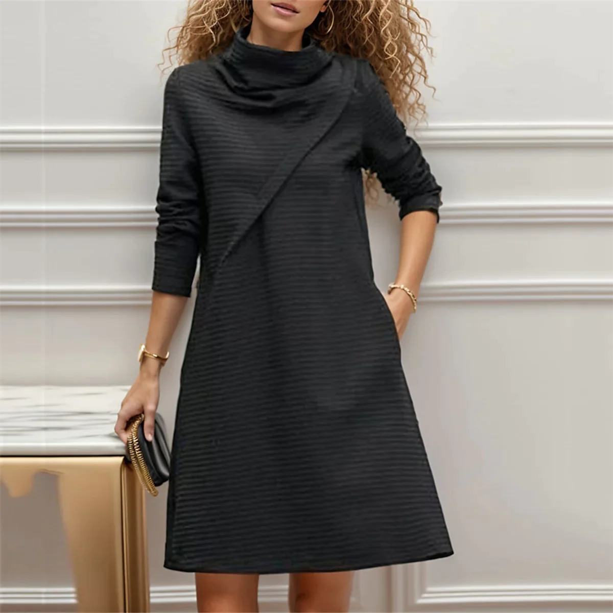 Kirsten - Mini-robe unie tendance à manches longues