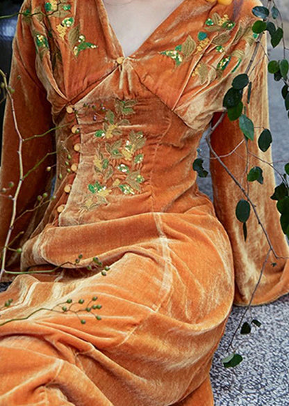 Sara - Elégante robe marron brodée en patchwork